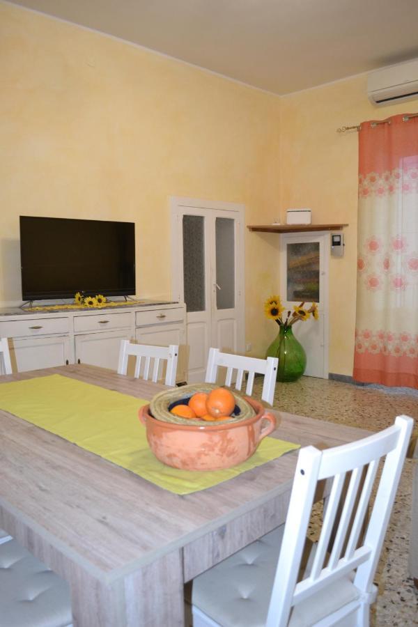 Casa Vacanze Raggio Di Sole Monopoli 빌라 외부 사진